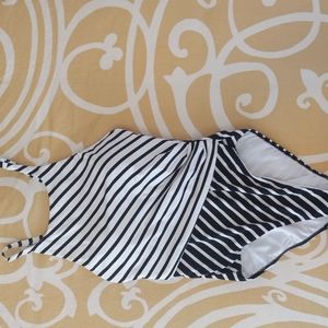 Ralph Lauren Women's Size 12 One-piece Bathing Suit Black/White Stripe